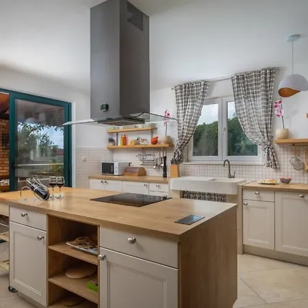 Dominus - By Guide * Спліт