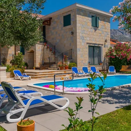 Dominus - By Guide 스플리트