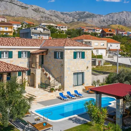 Dominus - By Guide 스플리트