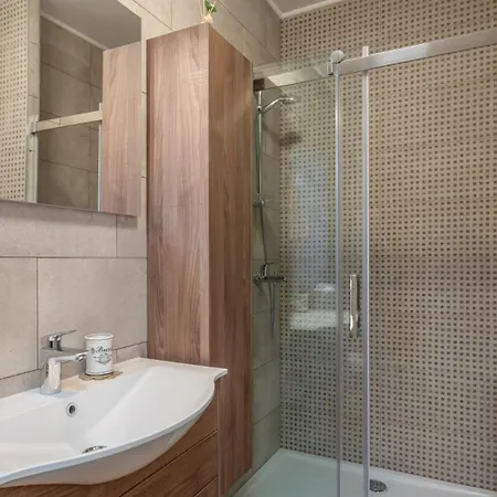 Dominus - By Guide *