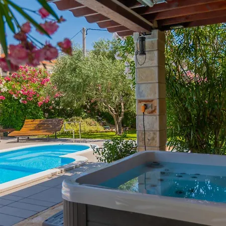 Dominus - By Guide 빌라 스플리트