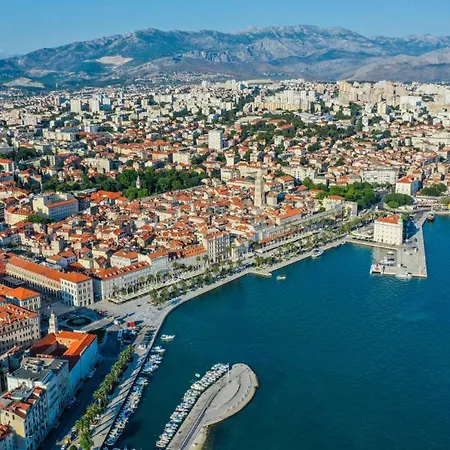 Dominus - By Guide 빌라 스플리트