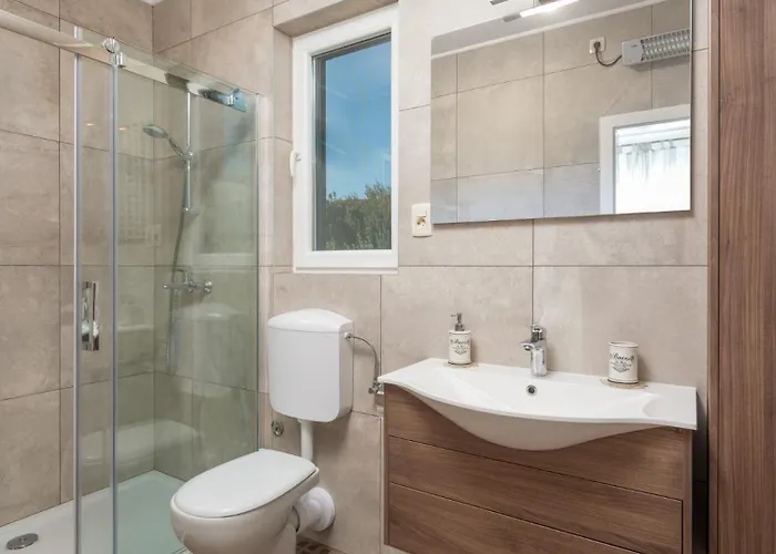 别墅 Dominus - By Guide *