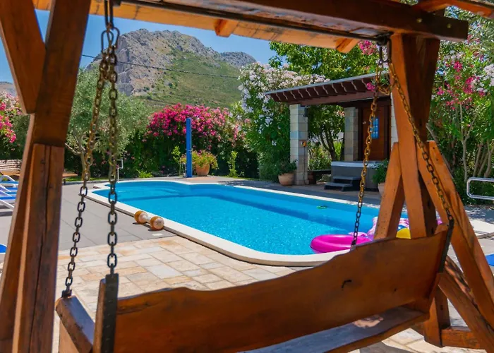 别墅 Dominus - By Guide *