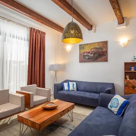 Dominus - By Guide Villa Split